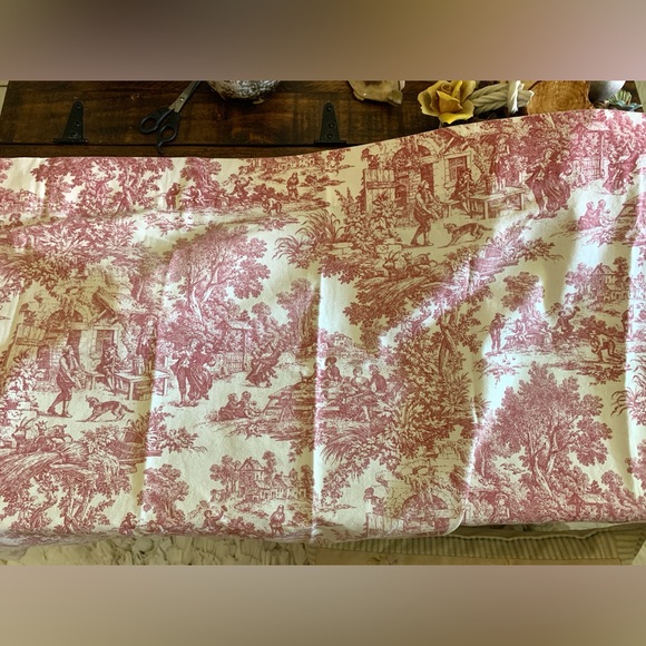 Vintage Toile French Country Life
Window Valance Red On White Rod
Pocket USA - Picture 12 of 16